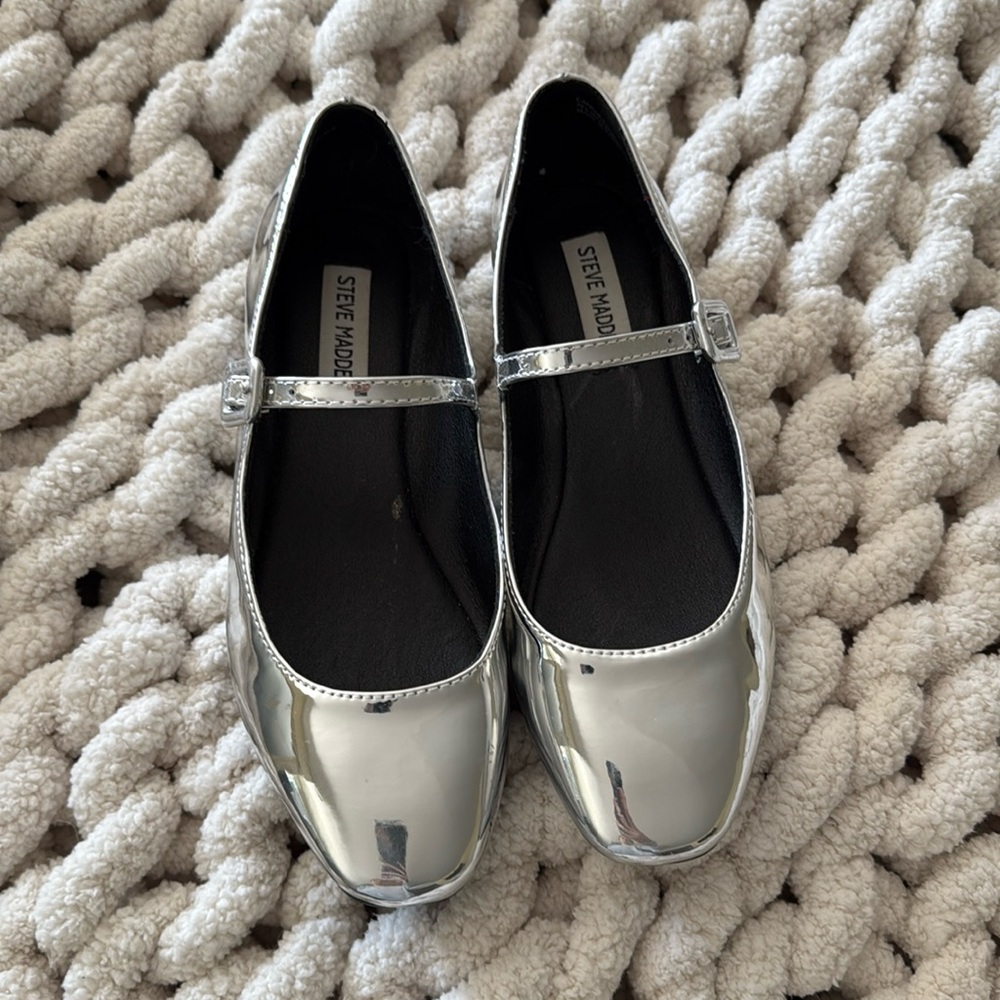 Steve Madden flats